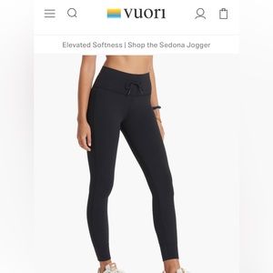 Vuori high waisted daily leggings